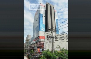 Times Square Building on Sukhumvit Road