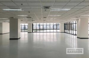 Silom Complex - Office Space For Rent In Standard Condition