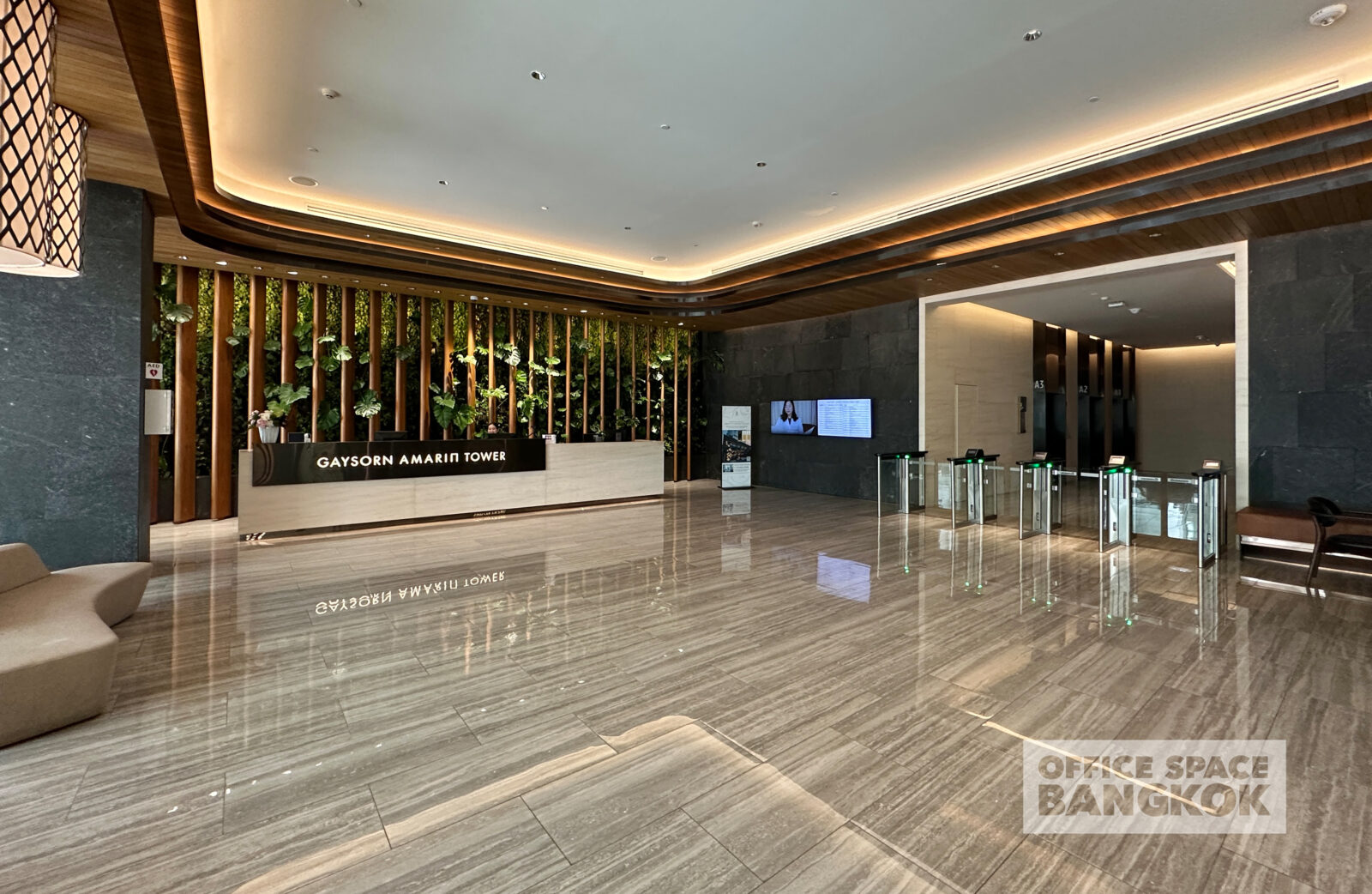 Gaysorn Amarin - Modern office lobby with premium interior design ...