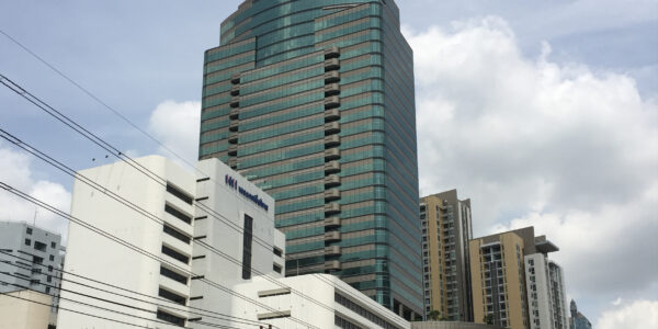 Thai Summit Tower - Office for rent Bangkok, near MRT Petchaburi